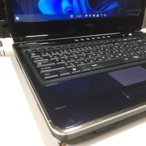 FUJITSU LIFE book 　Windows11 pro　corei3 値下げ