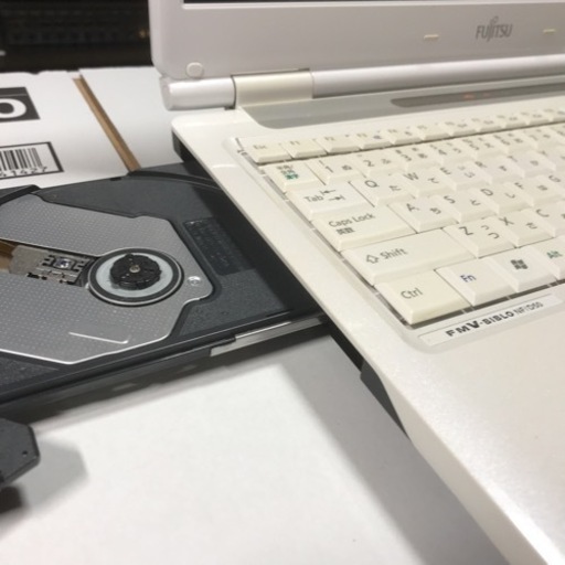 FUJITSU LIFE book ノートパソコン　Windows11 pro corei2 値下げ