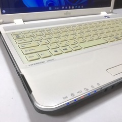FUJITSU LIFE BOOK ノートパソコン　Windows11 pro の画像