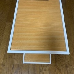 サイドテーブルの画像