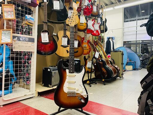 FERNANDES(フェルナンデス）エレキギター　REVIVAL