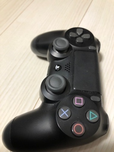 美品 PS4本体＋コントローラー・HDMI含めたコード3本
