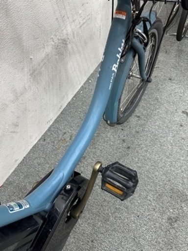 カゴ付き3人乗り電動自転車　ヤマハパスバビー　人気な車種　子供乗せシート付きのお買い得