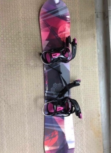 ROSSIGNOL ロシニョール　  スノーボード板　ほぼ新品　3回短時間使用