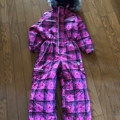 【値下げ‼️】スノーウェア100（紐でサイズ調節できます）
