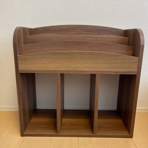 絵本棚　シェルフ
