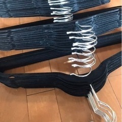 ＊取引中＊中古 スリムハンガー ３０本 の画像