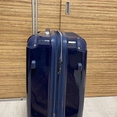 スーツケース　キャリーケース　紺色　ネイビーの画像