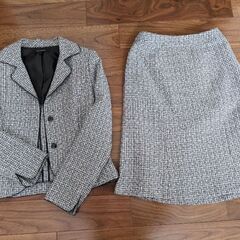 フォーマルスーツ　お譲り致します