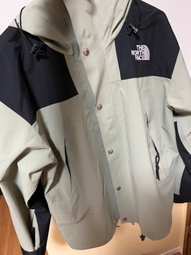 マウンテンパーカー ノースフェイス カーキ