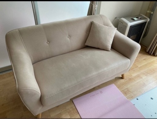 超美品ソファ　2人掛け。　ベージュ