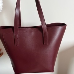 赤　バッグの画像