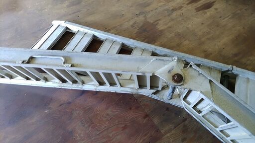 折り畳み式アルミラダー メーカー/耐荷重量不明 2本1組
