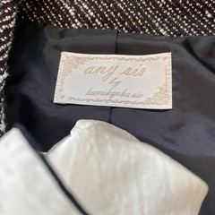 卒業式•入学式✨お尻が隠れて🧡あったかいカジュアル服Mサイズ🎩可愛いブラウス付けました🧡ｺｻｰｼﾞｭ付きの画像