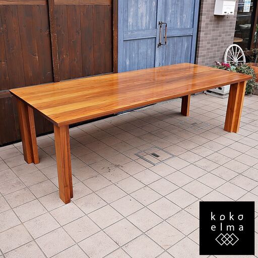 kitani(キタニ)によるウォールナット無垢材のF240ダイニングテーブルです。重厚感のあるダイナミックなデザインながら上質な天然木の温かさを感じる6人掛けテーブル♪DA308