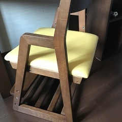 学習椅子の画像