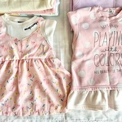 裏起毛トレーナーと薄手重ね着風カットソーの画像