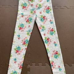 西松屋新品　花柄レギンス130cm