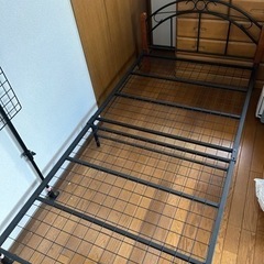 ベッドの画像