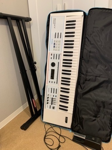 JUNO DS61【ホワイト】サスティーンペダル付き