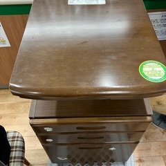 デスク引き出しの画像