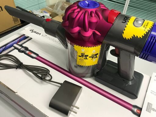 【美品】【美品】ダイソンコードレス掃除機「V7」管理No2 基本送料無料