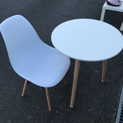 テーブル、イス×1セット