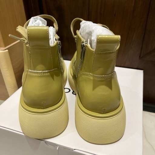 【新品moussy】VOLUME SOLE PLAIN シューズ　23.5