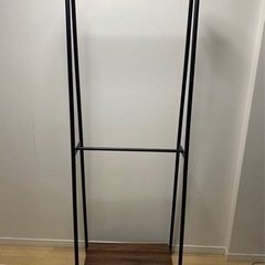 ハンガーラックの画像