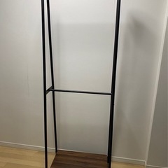 ハンガーラックの画像