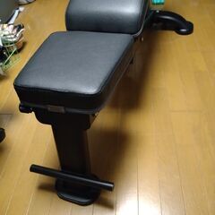 インクラインベンチ