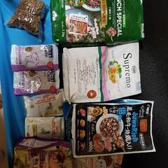 ドックフード開封済みの画像