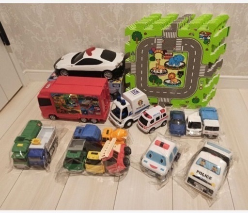 おもちゃセット　車　パトカー　トミカなど