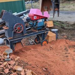瓦割機　粉砕機　破砕機　瓦専用で　貸します。 - 貸したい
