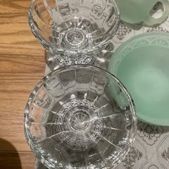 2個セット  アイスクリームやプリンにいかが？レース柄にﾄﾞｯﾄ可愛い器の画像