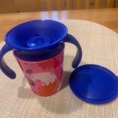 赤ちゃん用のコップ