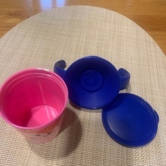 赤ちゃん用のコップの画像