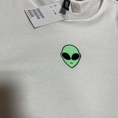 新品・H＆M☆宇宙人Tシャツの画像