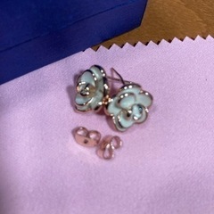 Chloéos ピアス　バラ