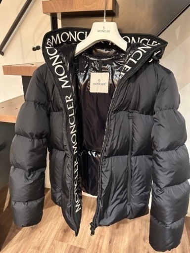 モンクレール　ダウン
