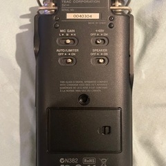 TASCAM DR-100 ポータブルレコーダーの画像