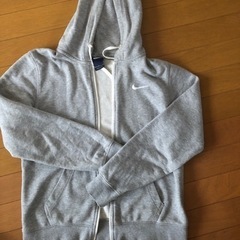 NIKEジップパーカー