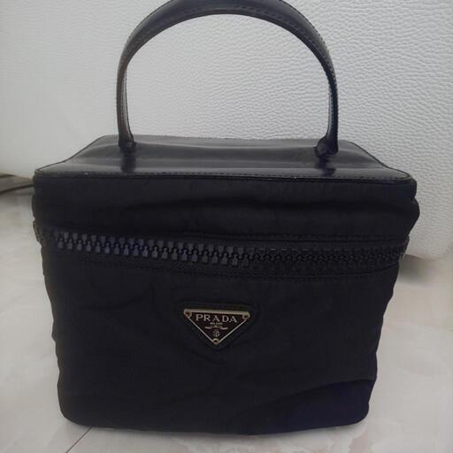 【お取引交渉中です】【PRADA】バニティバッグ