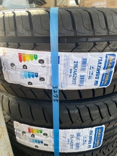新品未使用　　215／45R17海外製タイヤ