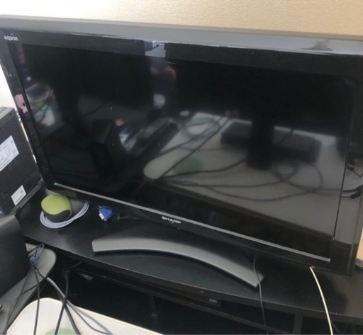 SHARP液晶テレビ（32インチ）＋テレビ台【取引完了】