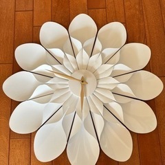 フランフラン　掛け時計　お花の形