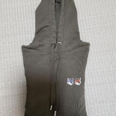 【新品未使用】MAISON KITSUNE パーカーの画像