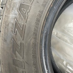 215/70-15スタットレスの画像