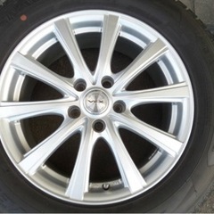 【名古屋市手渡】 60ハリアー　NX ☆バリ溝9部山☆ VEX 17インチ 225/65R17 2020 年製 グッドイヤースタッドレスタイヤ4本 の画像