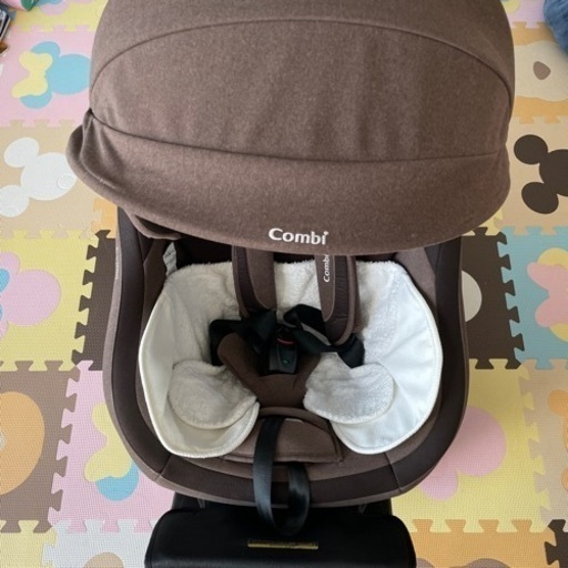 COMBI クルムーヴ　スマート2018年　11月購入　ISOFIX チャイルドシート 